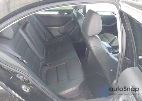 2013 Volkswagen Jetta 2.5L Se z USA, uszkodzony, nr VIN 3VWBP7AJ2DM258024